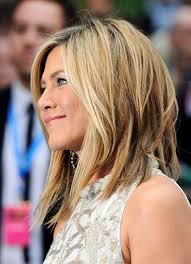 Issuu posladenbau 01/2011 by bauve medien gmbh. Frisuren Bob Jennifer Aniston Frisuren Mit Pony