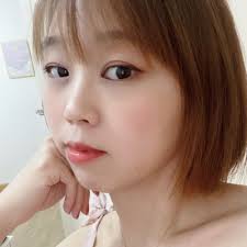 Seeking German Text-Based Social Media Influencers