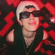 Miriam Dixon's Instagram, Twitter & Facebook