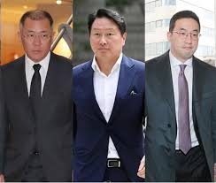 회장 취임 후 첫 파업을 막은 정의선 현대차그룹 회장이 홀가분한 마음으로 도쿄행에 오를 수 있게 됐다. ì •ì˜ì„  ìµœíƒœì› êµ¬ê´'ëª¨ ë‹¤ìŒë‹¬ ë¬¸ìž¬ì¸ ëŒ€í†µë ¹ê³¼ íšŒë‹´ ì •ì˜ì„  ìµœíƒœì› êµ¬ê´'ëª¨ ë‹¤ìŒë‹¬ ë¬¸ìž¬ì¸ ëŒ€í†µë ¹ê³¼ íšŒë‹´