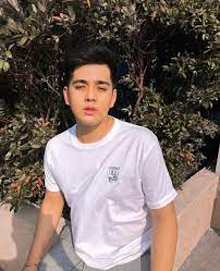 Foto daftar aktor korea 2018 yang dianggap paling ganteng. Cogan Ganteng Cowok