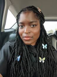 What are available short summer sublets in Montreal near metro stations?