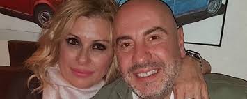 Tina cipollari (viterbo, 10 novembre 1965) esordisce a uomini e donne nel 2001, prima come corteggiatrice e poi tronista, venendo in seguito scelta da maria de filippi come ospite fisso ed. Tina Cipollari Rompe Il Silenzio Sulla Crisi Con Vincenzo Ferrara Tvzap