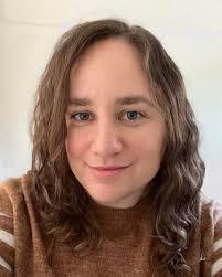 Traci Bartlett's Instagram, Twitter & Facebook