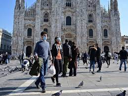 Attività ferme e spostamenti congelati nella fascia notturna dalle articolo originale pubblicato su money.it qui: Coprifuoco In Lombardia Per Il Covid La Frenata Di Salvini Corriere It