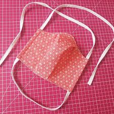 Voici Selon La Redaction Le Meilleur Masque De Protection En Tissu Fait Maison Sans Couture Central Tutori En 2020 Masque De Protection Masques Faits Maison Masque