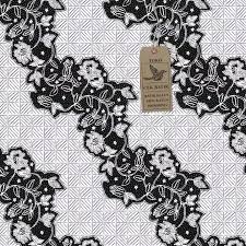 Siapa yang tak sukakan bunga kan? Kain Batik Motif Batik Sogan Hitam Putih Classic Ukuran 2 Meter Lebih Lazada Indonesia