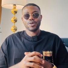 LA JUSTICE DU CAMEROUN -Omer Tchuenkam Jules fut en détention préventive  pendant 10 ans à la prison de Kondengui sans que la justice du Cameroun ne  lui dise exactement ce qu'elle lui