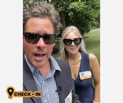 Howie and Fahlon are right outside the winner's house and it looks like  someone is outside...stay tuned! 👀