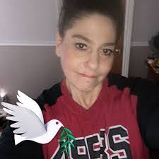 Michelle Snowden's Instagram, Twitter & Facebook