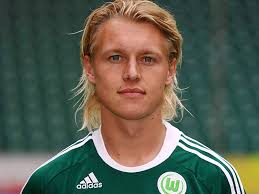 I am simon kjær, and this is my official twitter account. Wolfsburg Want 15m For Juventus And Roma Target Simon Kjaer Report Goal Com