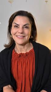 ✨ #MondayMotivation ✨, Dr. Tracy Larson shares simple tips to stay healthy  this holiday season:, 1️⃣ Protect your downtime: Keep open days