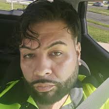 Photographer captures the incredible moment a snake eel chews its way  through the heron's stomach and escapes while the bird is still in flight!  🤯 Photo: Sam Davis Bird is like: I