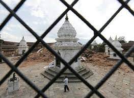 在地震中倒塌的古建筑 尼泊尔nepal 加德满都kathmandu 据联合国教科文组织统计 加德满都已有14处历史遗迹在地震中损毁 其中12处为世界文化遗产 预计重建工程将耗时5至10年 favorite places places structures