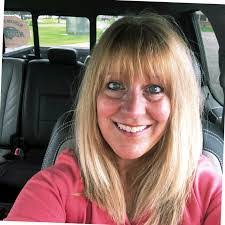 Tracy Bowe's Instagram, Twitter & Facebook