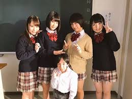 Létoile montante du porno japonais sappelle Kohey Nishi et il ressemble à  un petit garçon !