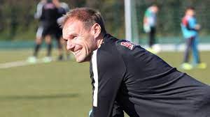 Das gaben die beiden clubs am dienstag bekannt. Alexander Zickler Wird Co Trainer Von Red Bull Salzburg