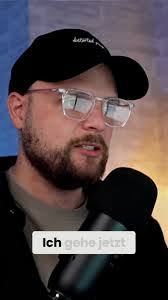 Toni Proctor's Instagram, Twitter & Facebook