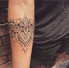 Epingle Par Lysann Ruider Sur Tattoo Tatouage Tatouage Manchette Tatouage Dentelle