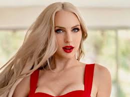 She celebrates her birthday every 14th of october. Christine Quinn Height Age Husband Biography Wiki Net Worth Tg Time