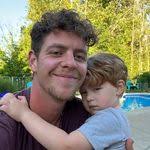 Tyler Snedeker's Instagram, Twitter & Facebook