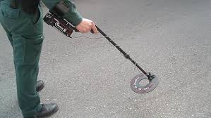 Revisa las ofertas de detector metales de segunda mano (herramienta especializada) , con 2 años de garantía y a precio de ganga. La Junta Prohibe Los Detectores De Metales En Todos Los Rincones De Andalucia