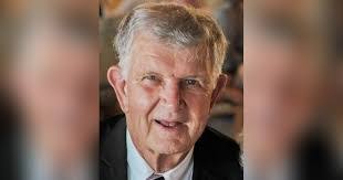 Alex Cecil's Instagram, Twitter & Facebook