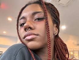 Leah Schell's Instagram, Twitter & Facebook