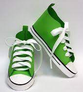 Schuh aus papier basteln, anleitung: Baby Converse Papierschuh Vorlage Schuh Basteln Baby Basteln Converse Baby Paper Shoes Shoe Template Baby Shoes Diy