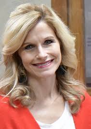 Julie Poe's Instagram, Twitter & Facebook