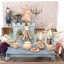 New Maileg Mom Dad Mice Just Arrived With Lots Of Outfits To Play Dress Up Search Maileg From Link On Profile In 2020 Maileg Doll House Maileg Mouse Maileg Dolls