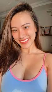 Soi mặt mộc dàn Hoa