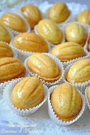 El Djouza Gateaux Algerien En Forme De Noix Noix Miel حلوة الجوزة Algerie Recette Gateau Oriental Patisserie Recette Gateau Arabe