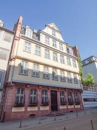 The goethe house was the residence of the goethe family until 1795. Goethe Haus Frankfurt Arrivalguides Com