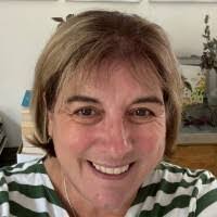 Deb Howe's Instagram, Twitter & Facebook