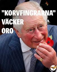 I lördags blev Charles kung av Storbritannien. Under lång tid har hans  svullna fingrar gett upphov till spekulationer. Kungens ”korvfingrar” ses  nämligen som ett möjligt tecken på sjukdom. Medicinskt kunniga har studerat