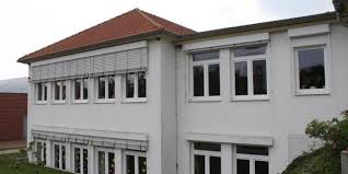 Reriker Eltern Kampfen Fur Erhalt Der Grundschule