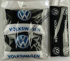 Oto Seyahat Konfor Paketlerimizin Iceriginde 1 2 Adet Oto Boyun Yastigi 2 2 Adet Oto Emniyet Kemer Pedi Urunlerde Oto Boyun Yastik Ve Urunler Kemer Boncuk