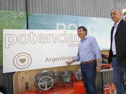 Ministerio de desarrollo social de la nacion. Maria Delia Alvarez Delegada Del Ministerio De Desarrollo Social De La Nacion En Bahia Blanca Urbana 93 9