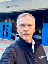 Gina Rutherford's Instagram, Twitter & Facebook