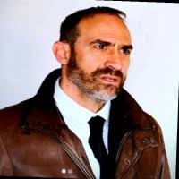 300+ profili “Aaron”