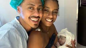 Ator é criticado por terminar casamento e deixar filha de 4 meses