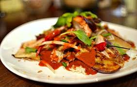 Poulet Au Curry Rouge Thai Au Lait De Coco La Recette Poulet Au Curry Rouge Poulet Curry Curry Rouge Thai