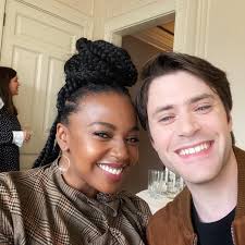 ❌,🩲& 💛 in 🇬🇧 for #HuntersTV