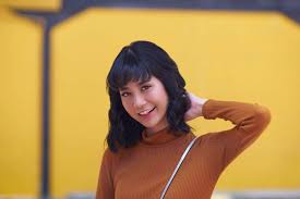 Medium layered strands — as opposed to short, wispy layers in the original 70s style cut — will keep it current, as will cute bangs and some fresh highlights. Korean Short Hair 27 Trendy Looks For 2021 All Things Hair Ph