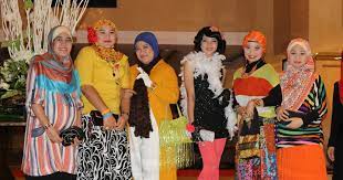 Definisi pakaian tradisionalkonsep pakaian tradisional masyarakat melayuboleh diklasifikasikan seperti berikut: 30 Trend Terbaru Baju Dinner Tema Retro Lamaz Morradean