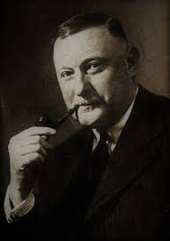 Famous Pipe Smokers: Cecil John Charles Street