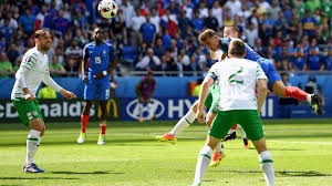Who is the french football player antoine griezmann? Griezmann Schiesst Frankreich Ins Viertelfinale Dfb Deutscher Fussball Bund E V