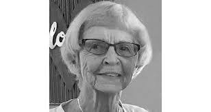 Debbie Studebaker's Instagram, Twitter & Facebook