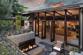 15 Stunning Mid Century Modern Patio Designs To Make Your Backyard Shine Modern Patio Design Modern Backyard Design Modern Patio
